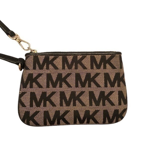 Michael kors signature mk wristlet - Picture 1 of 6